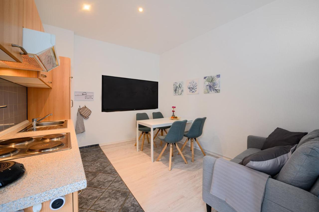 Grosszuegige Wohnung, Top-Lage Auf Dem Werder, Max 4 Personen Magdeburg Bagian luar foto