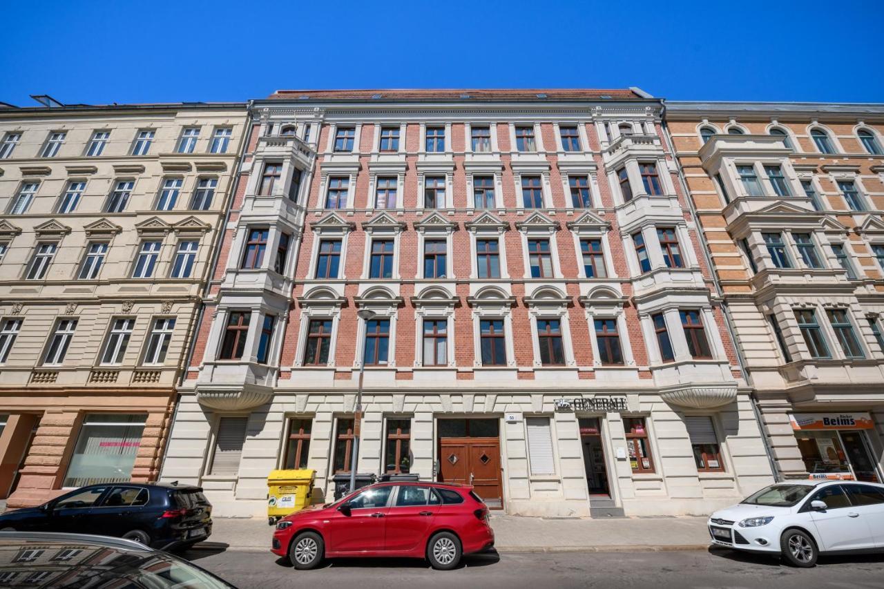 Grosszuegige Wohnung, Top-Lage Auf Dem Werder, Max 4 Personen Magdeburg Bagian luar foto