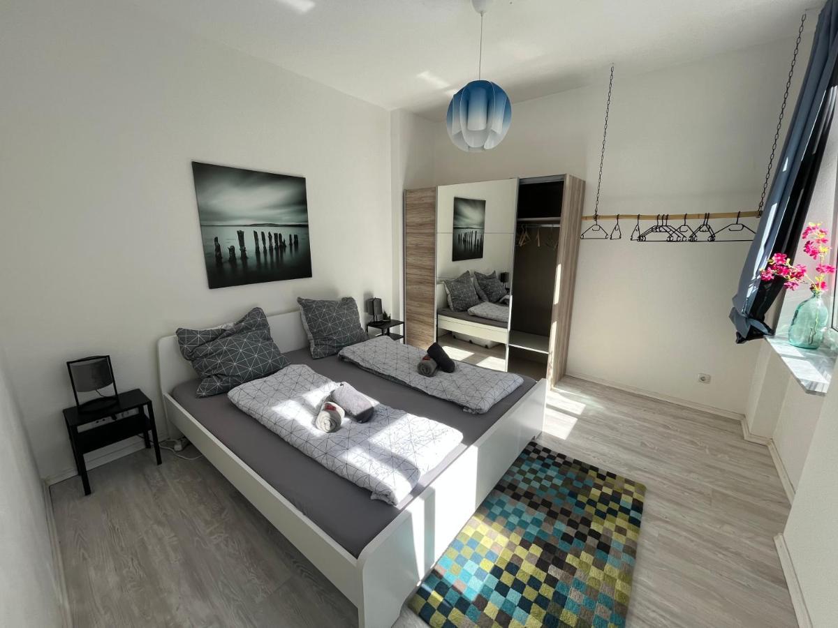 Grosszuegige Wohnung, Top-Lage Auf Dem Werder, Max 4 Personen Magdeburg Bagian luar foto